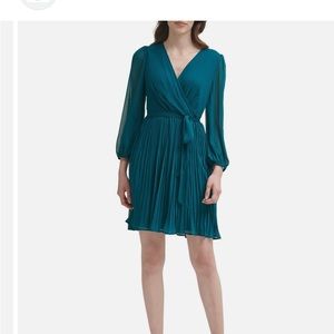DKNY Dress Balloon Sleeve Dress👗